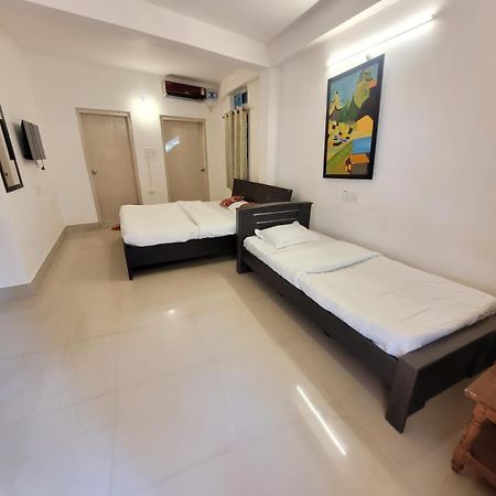 Hilltop Lodge Guwahati Bilik gambar