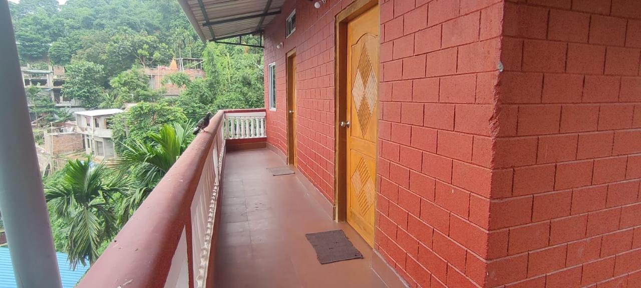 Hilltop Lodge Guwahati Luaran gambar