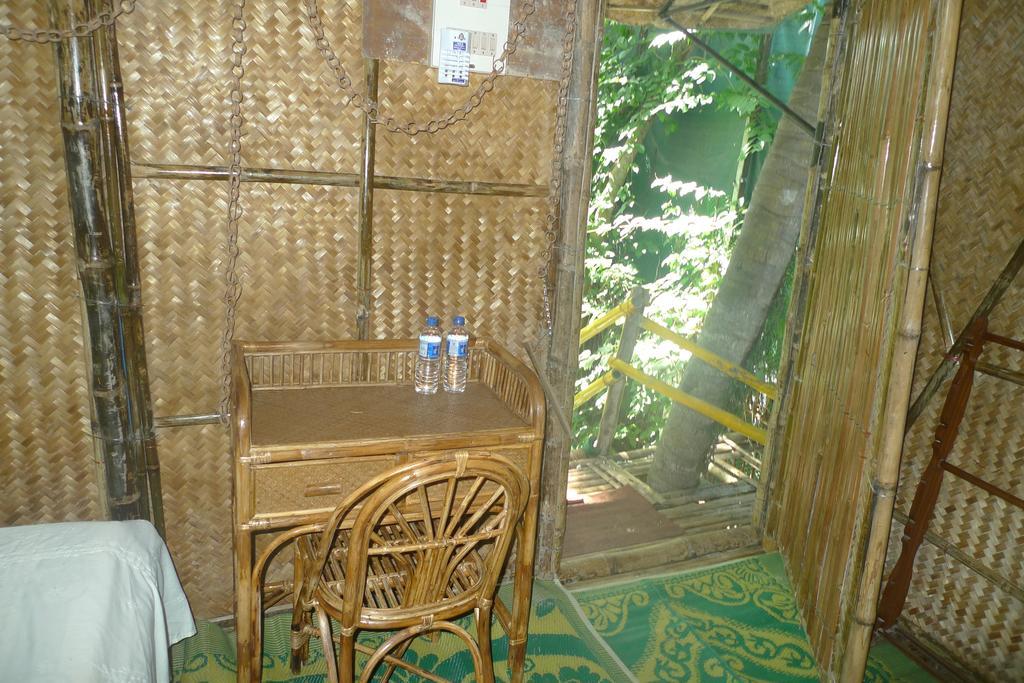 Hilltop Lodge Guwahati Luaran gambar