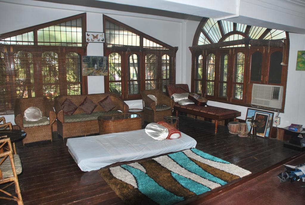 Hilltop Lodge Guwahati Luaran gambar