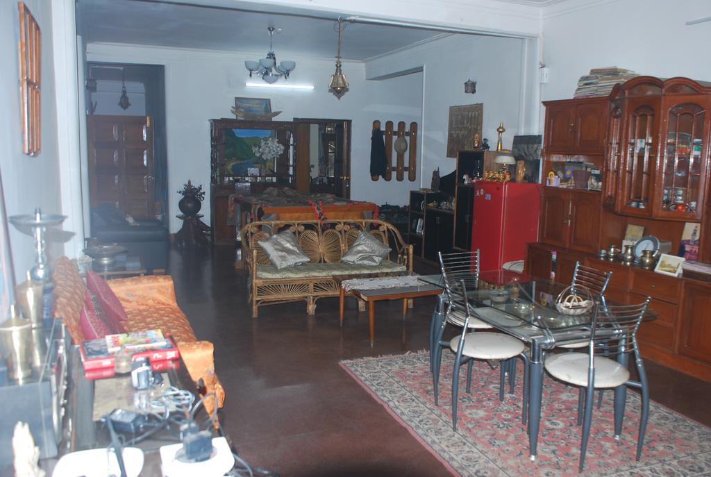Hilltop Lodge Guwahati Luaran gambar