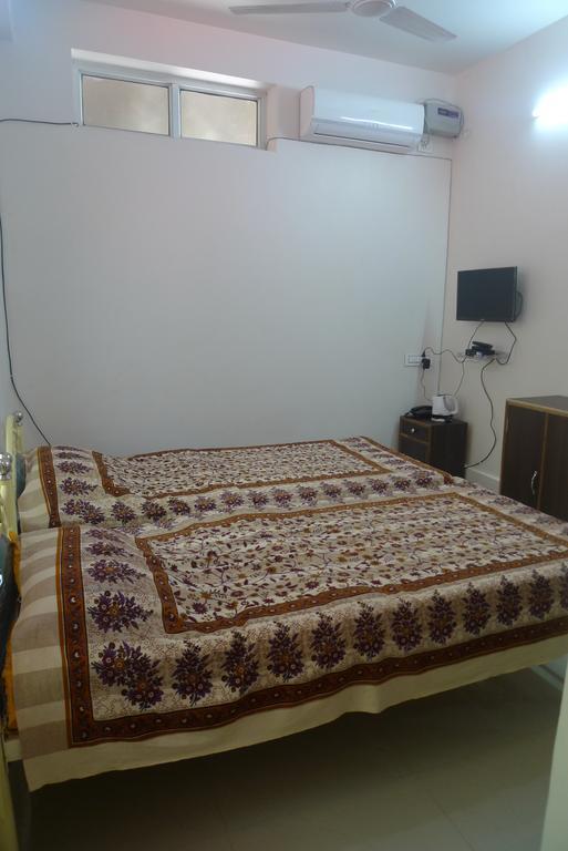 Hilltop Lodge Guwahati Luaran gambar